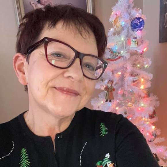 Meet your Posher, Janet - Picture 1 of 1